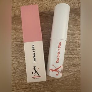 UST XIMENA The 3-in-1 STICK SHADE “I’m delicious”